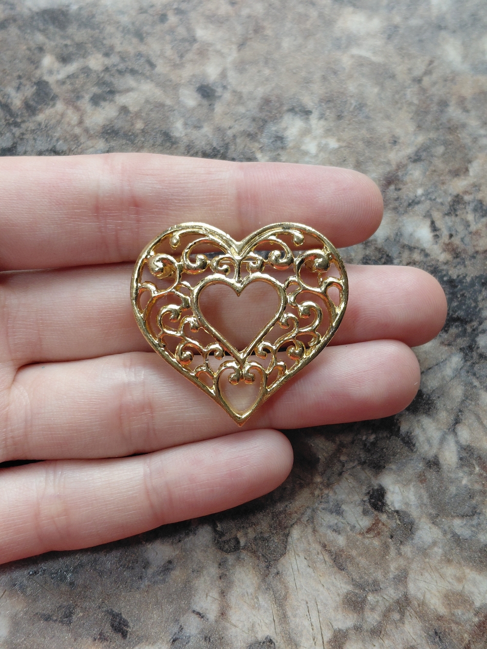 Vintage Gold Tone Intricate Filigree Heart Brooch Pin